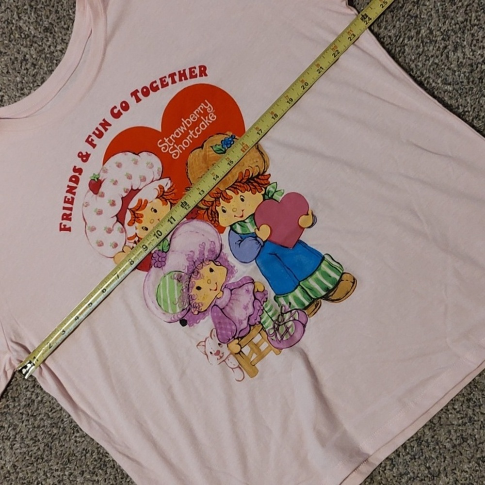 NWOT Pink Strawberry Shortcake Graphic T-Shirt - Picture 6 of 6